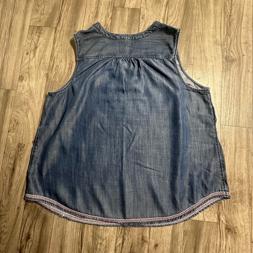 Till Denim Chambray Sleeveless Top Women's Size XL Floral
Embroidered Boho - Picture 3 of 11
